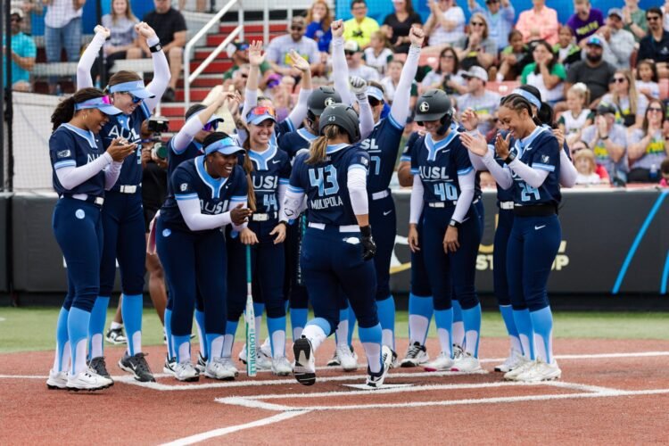 Team Coffey greets Mulipola
